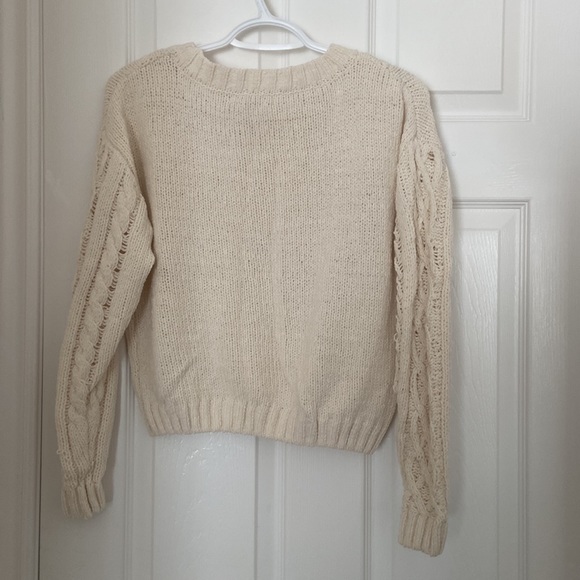 Cream cable knit sweater - Picture 2 of 3